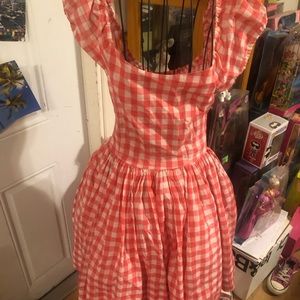Super cute gingham style dress ❤️